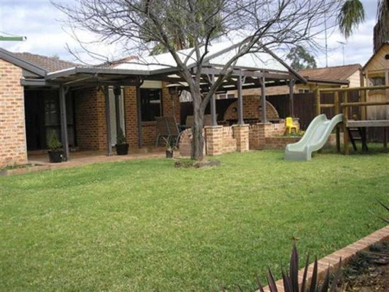 11 Settlers Crescent, Bligh Park NSW 2756