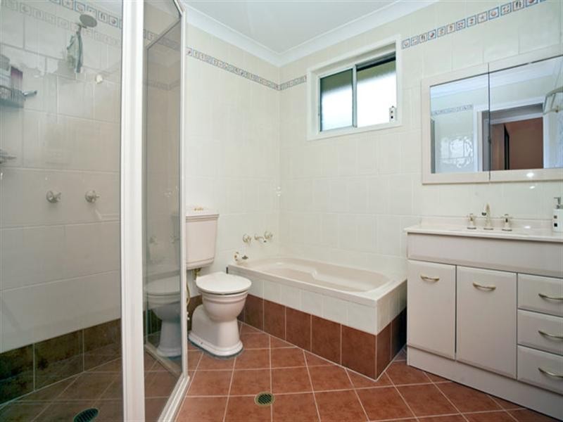 10 Scarvell Avenue, Mcgraths Hill NSW 2756