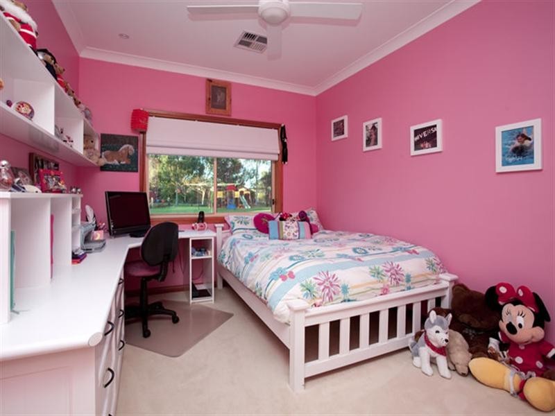 173 WILLEROO Drive, Windsor Downs NSW 2756