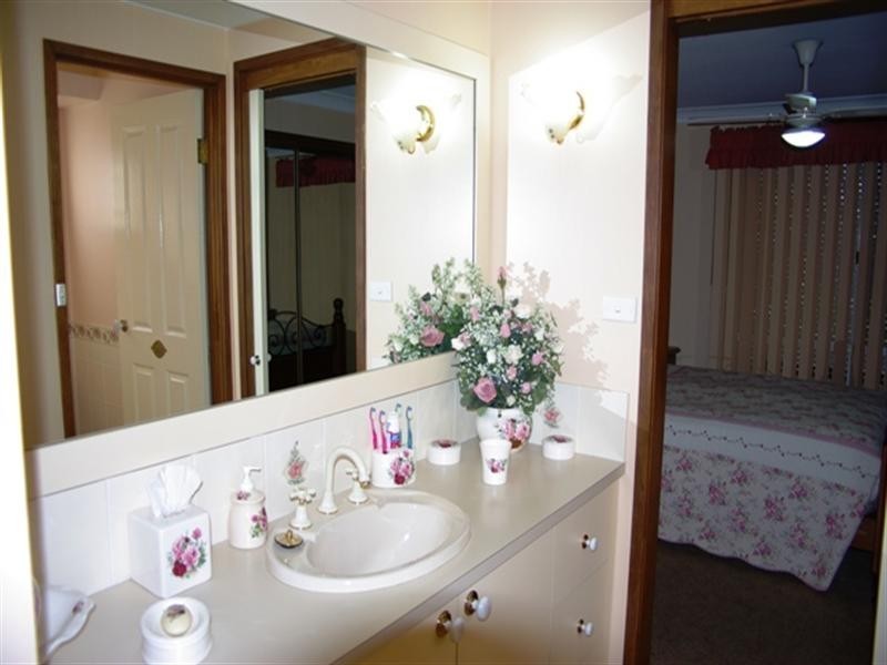 8 Loder Crescent, South Windsor NSW 2756