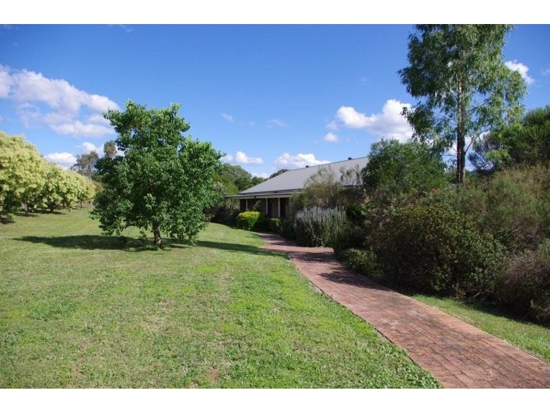 32 Pine Place, Grose Vale NSW 2753