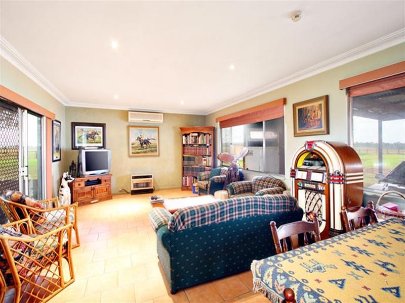 15 Racecourse Road, Clarendon NSW 2756