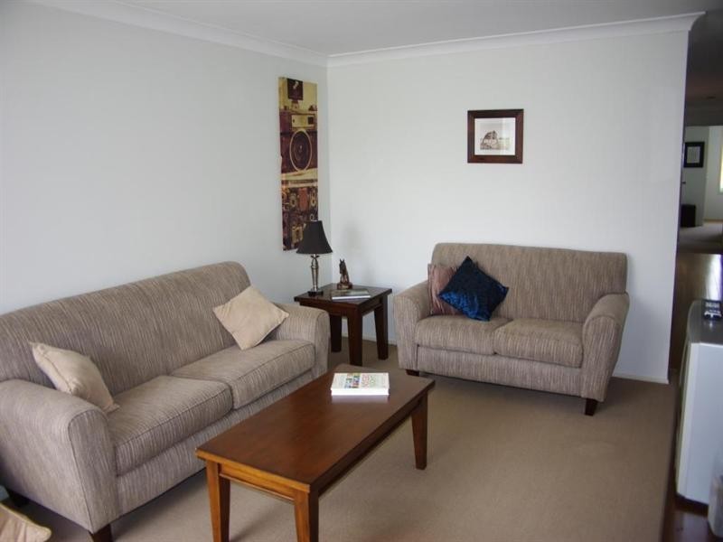 2/13 Risbey Place, Bligh Park NSW 2756