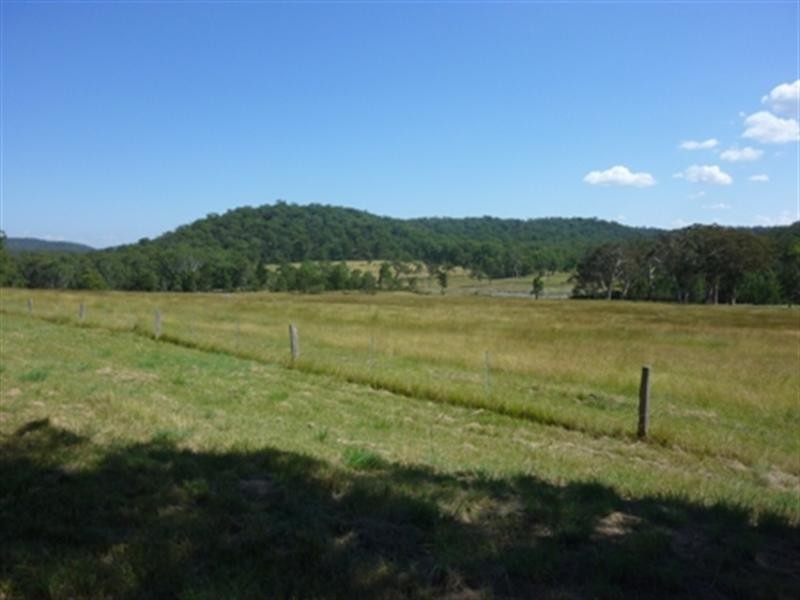 6255 Singleton Road, Mellong NSW 2756