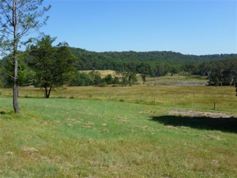 6255 Singleton Road, Mellong NSW 2756