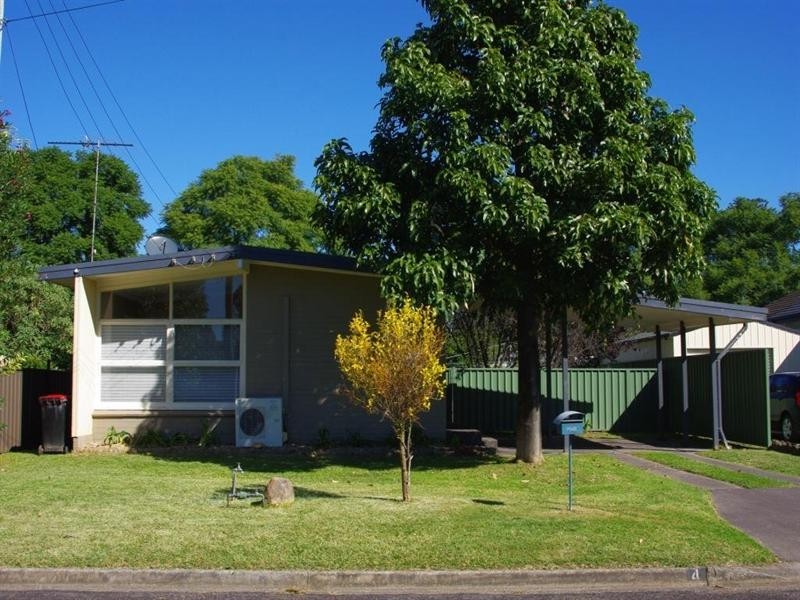 4 Conrad Street, Richmond NSW 2753