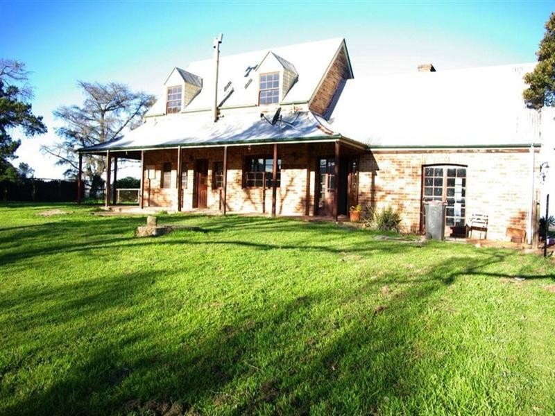 42 Cabbage Tree Road, Grose Vale NSW 2753