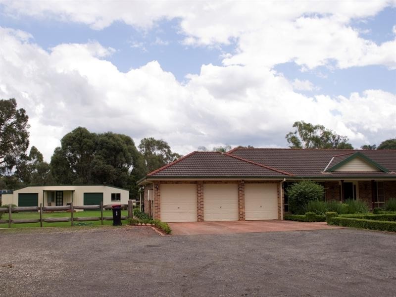 5 Canoona Avenue, Windsor Downs NSW 2756
