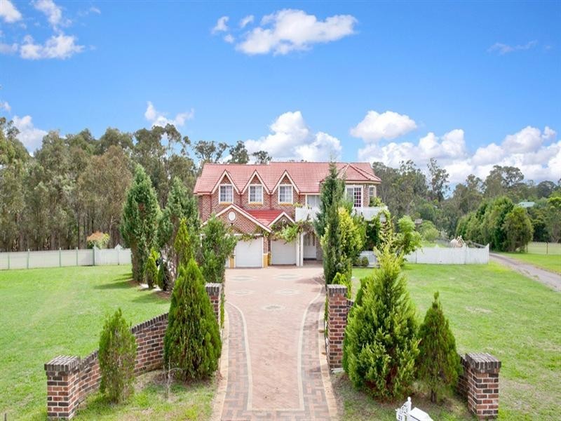 21 Burnside Grove, Windsor Downs NSW 2756