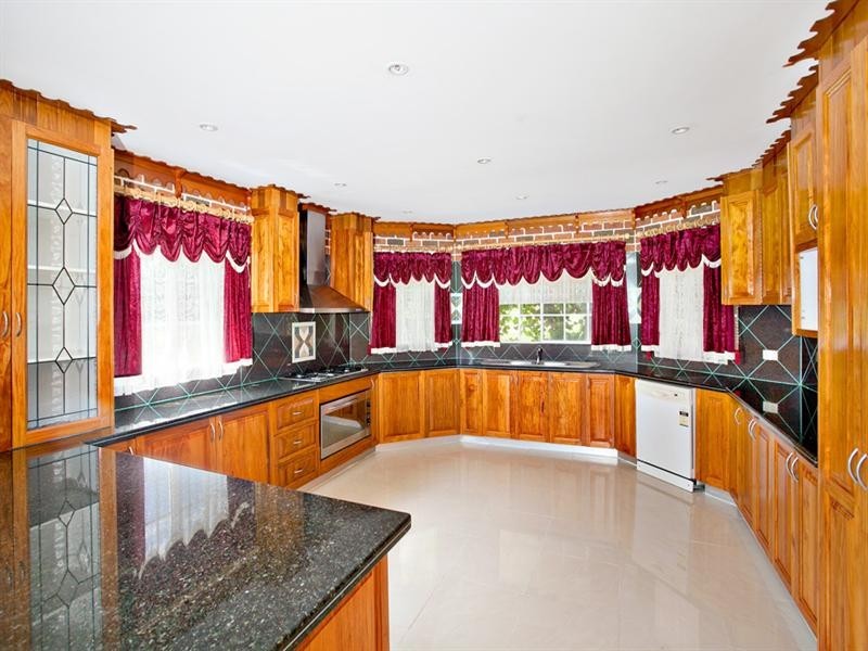 21 Burnside Grove, Windsor Downs NSW 2756