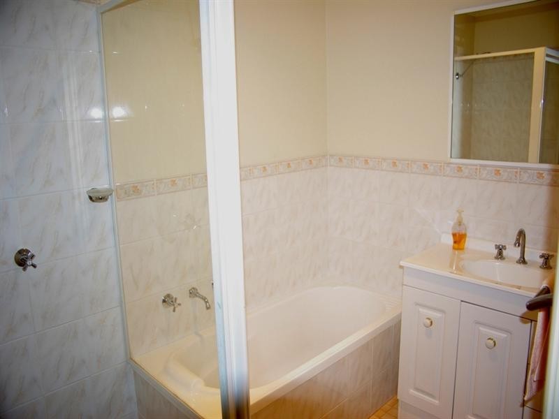 2/40 Bradley Road, South Windsor NSW 2756