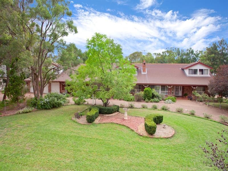 25 Wavehill Avenue, Windsor Downs NSW 2756