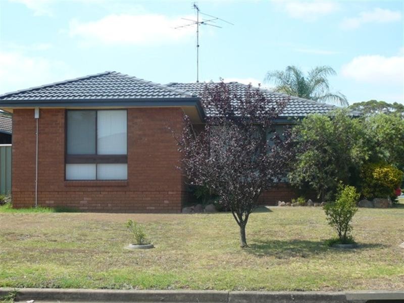 12 ANDREW THOMPSON, Mcgraths Hill NSW 2756