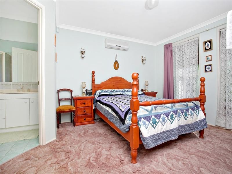 135 Fourth Road, Berkshire Park NSW 2765