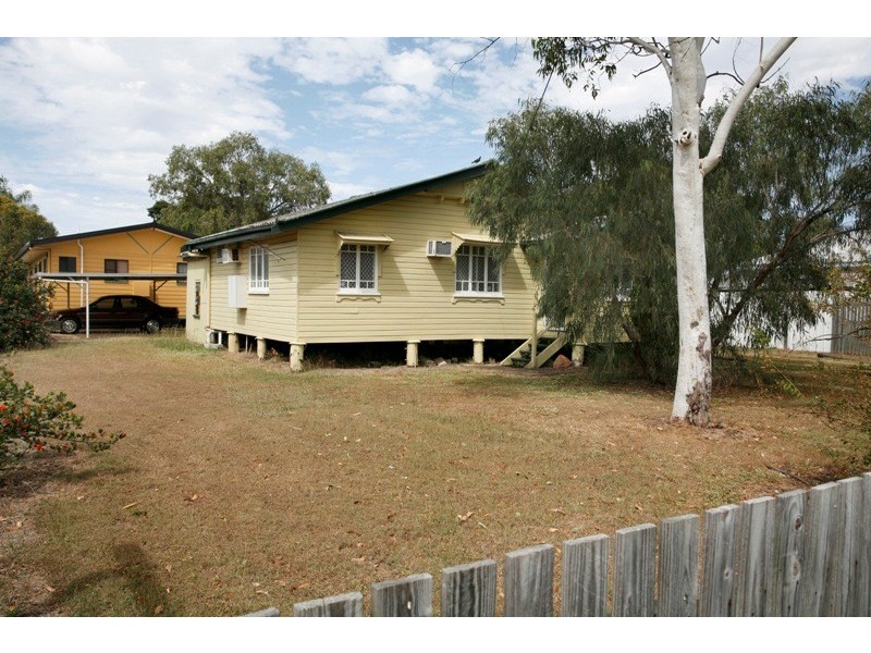 28 & 28a Latchford Street, Pimlico QLD 4812