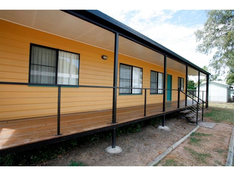 28 & 28a Latchford Street, Pimlico QLD 4812