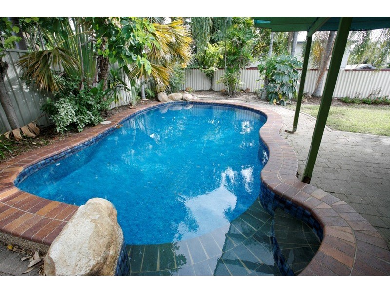 20 Selwyn Street, Cranbrook QLD 4814