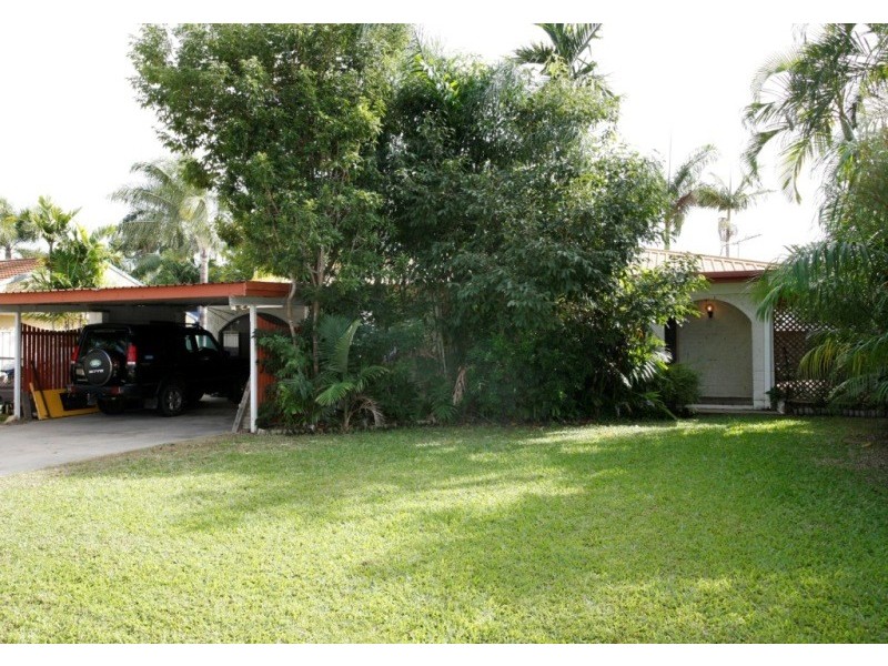 20 Selwyn Street, Cranbrook QLD 4814