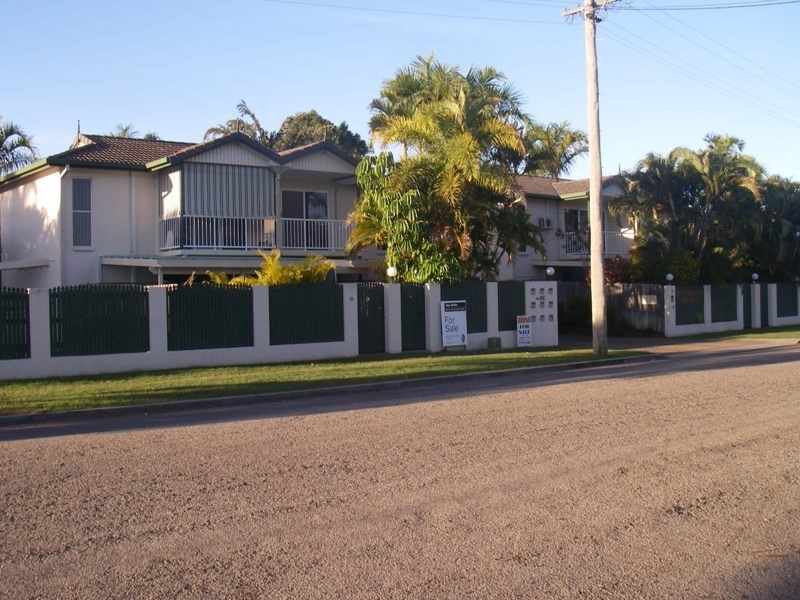 2/8 Gleeson Street, Hermit Park QLD 4812