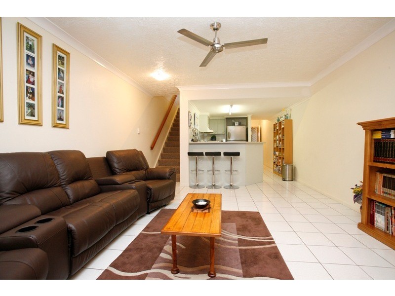 36 Kitchener Road, Pimlico QLD 4812