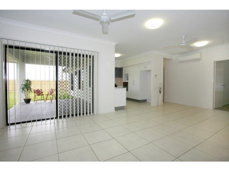 157 Daintree Drive, Bushland Beach QLD 4818