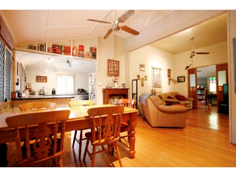 12 Ninth Avenue, Railway Estate QLD 4810