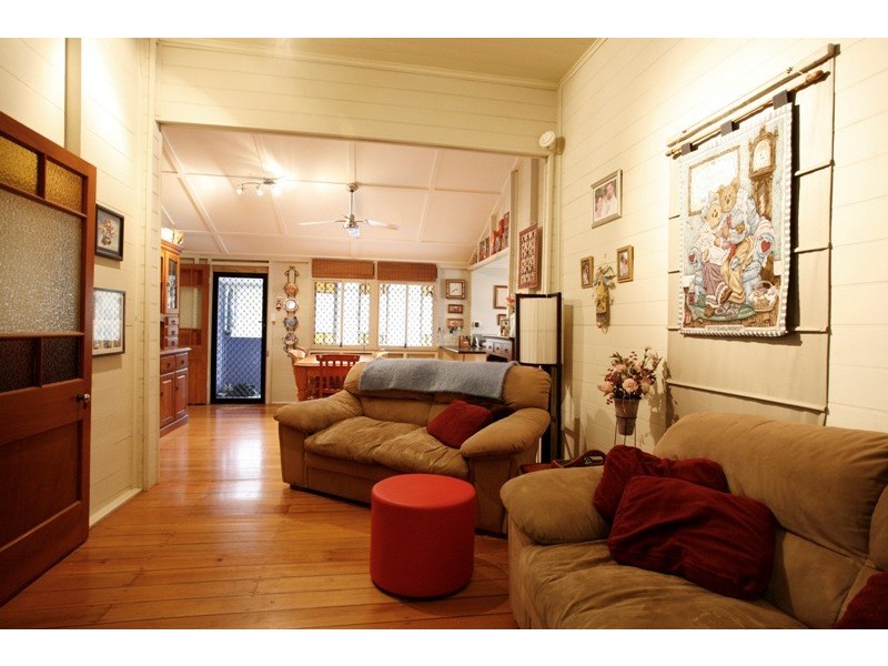 12 Ninth Avenue, Railway Estate QLD 4810