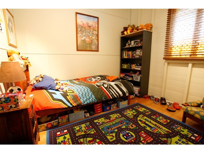 12 Ninth Avenue, Railway Estate QLD 4810