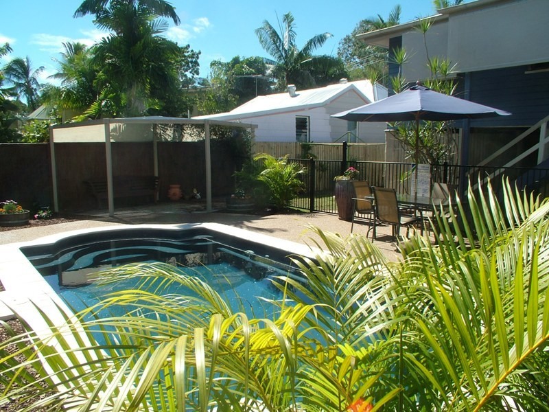 12 Ninth Avenue, Railway Estate QLD 4810