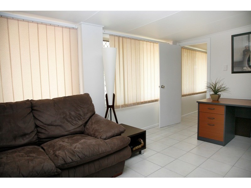 41 President Street, Kirwan QLD 4817