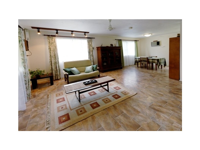 210 Upper Miles Avenue, Kelso QLD 4815