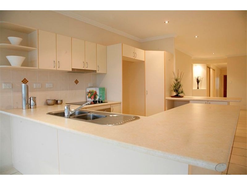 18 Somerville Place FAIRFIELD WATERS, Idalia QLD 4811