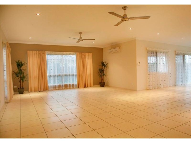 18 Somerville Place FAIRFIELD WATERS, Idalia QLD 4811