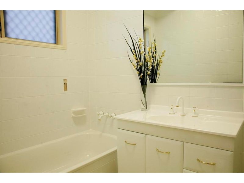 18 Somerville Place FAIRFIELD WATERS, Idalia QLD 4811