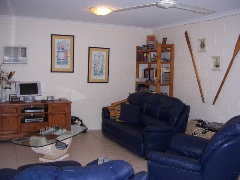 7 Warburton Street, North Ward QLD 4810