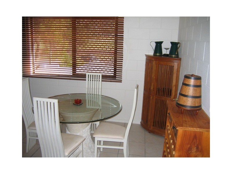 7 Warburton Street, North Ward QLD 4810