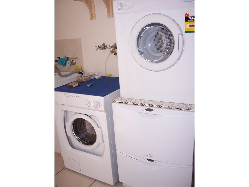 7 Warburton Street, North Ward QLD 4810