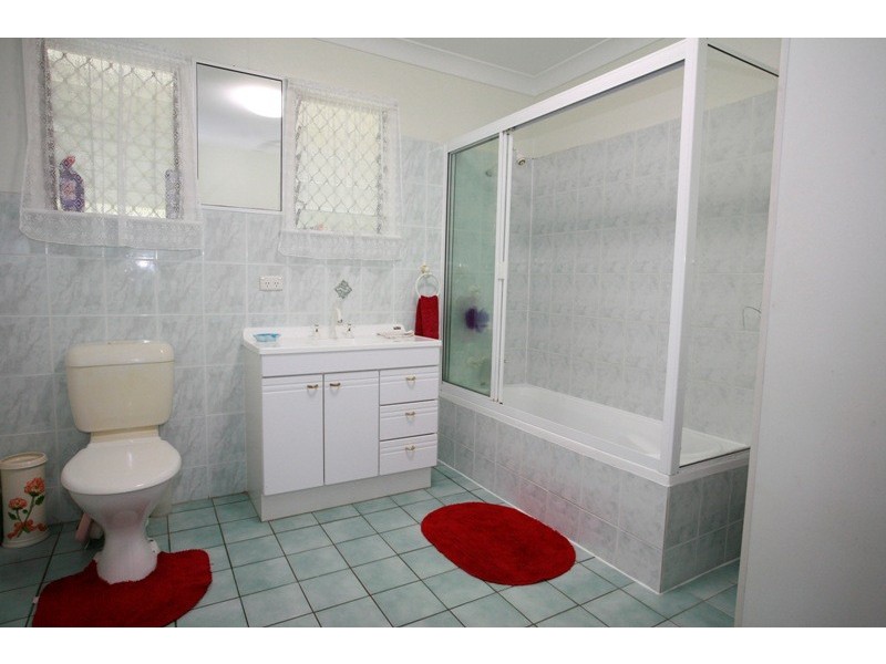 222 Charles Street, Cranbrook QLD 4814