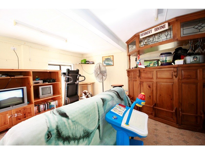 222 Charles Street, Cranbrook QLD 4814