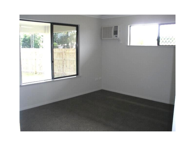 13 Daintree Drive, Bushland Beach QLD 4818