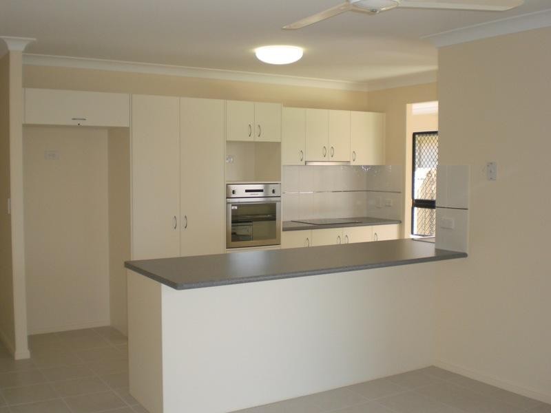 10 Johnlan Avenue, Bohle Plains QLD 4817