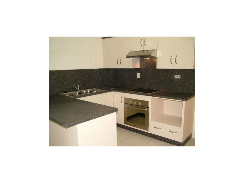 7 Warburton Street, North Ward QLD 4810