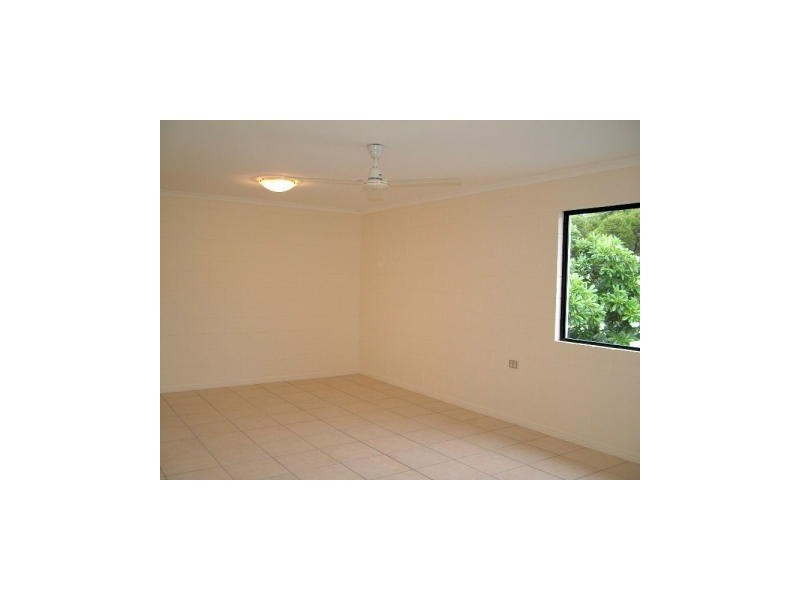 4/7 Warburton Street, North Ward QLD 4810