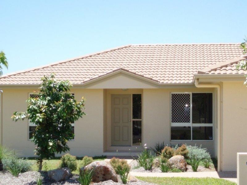 13 Donostia Crescent, Bushland Beach QLD 4818