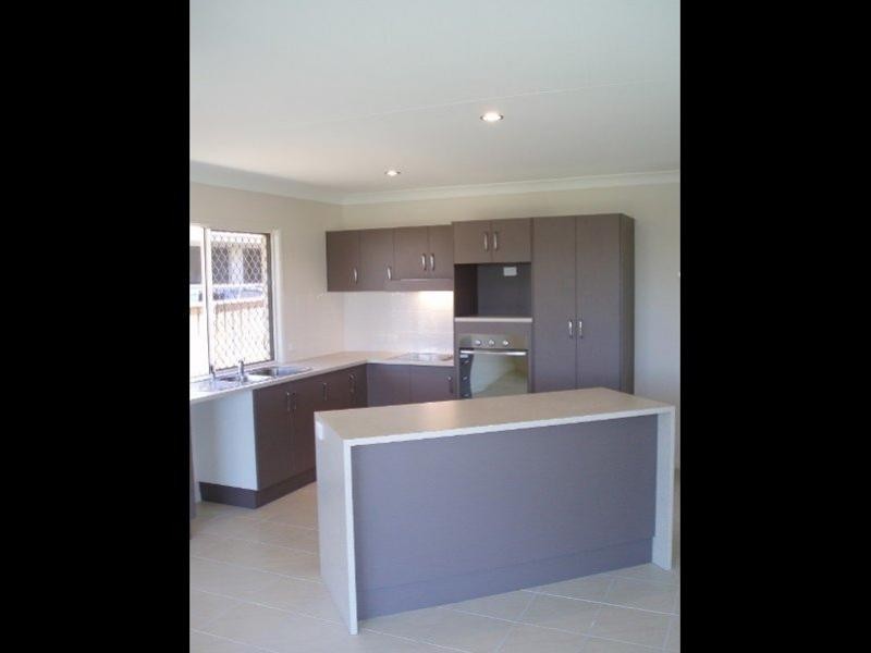 13 Donostia Crescent, Bushland Beach QLD 4818