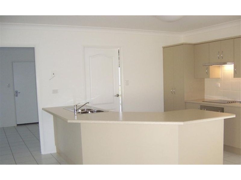 3 Daintree Drive, Bushland Beach QLD 4818