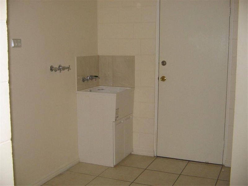 1/7 Warburton Street, North Ward QLD 4810