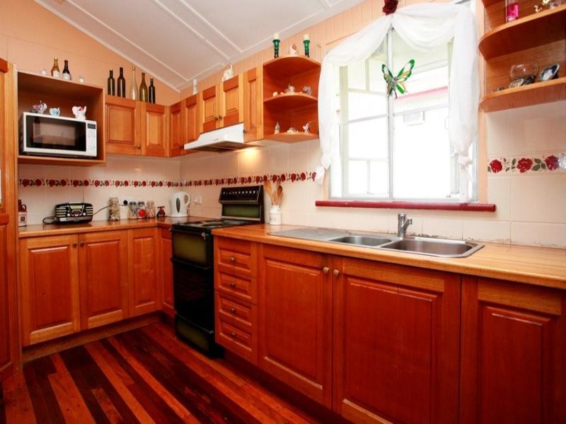 27 Wood Street, Mundingburra QLD 4812