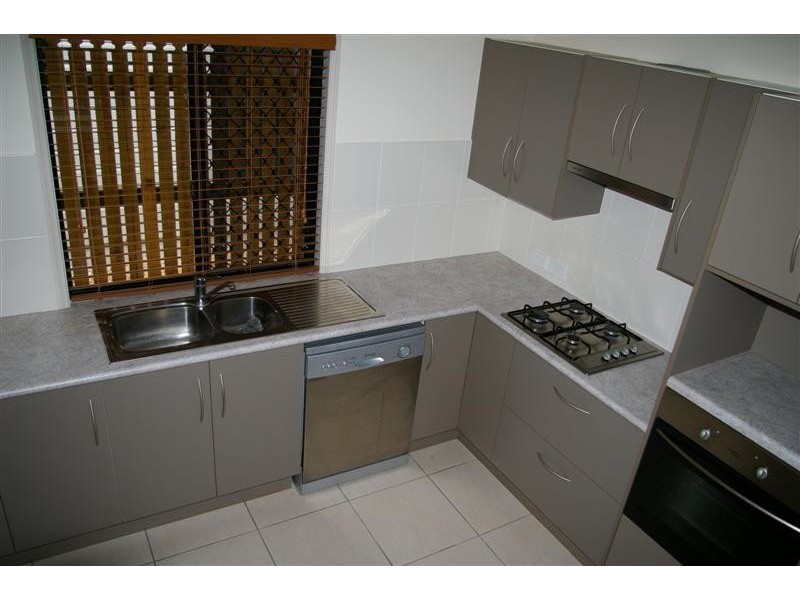 1/97 Livingstone Street WEST End, Townsville QLD 4810