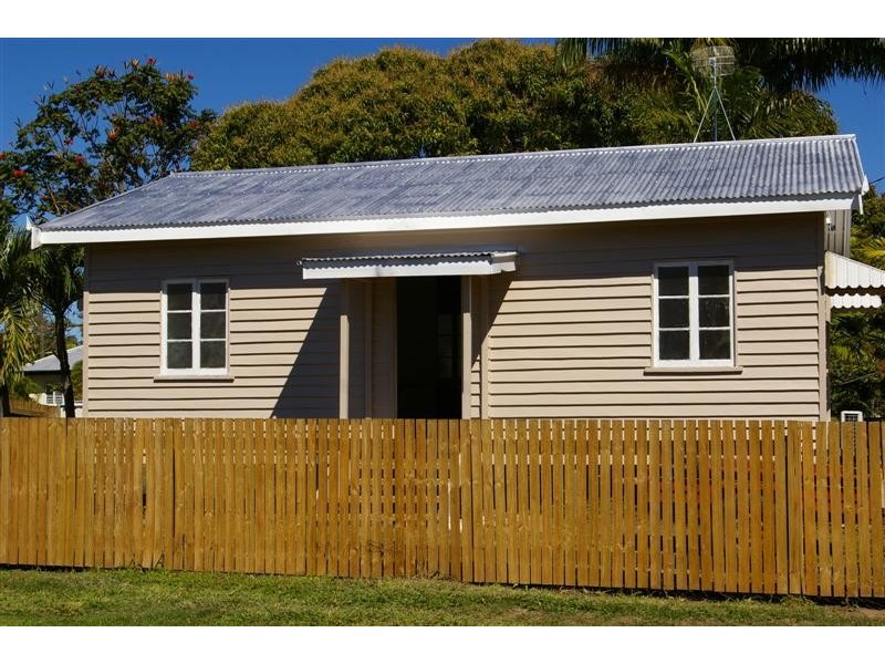 2 Derby Street, Pimlico QLD 4812